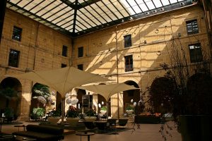 Claustro