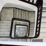 Escalera edificacion