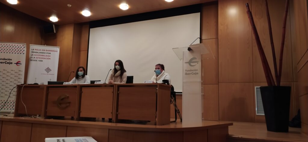 Mesa de experiencias Mujeres Sin Barreras