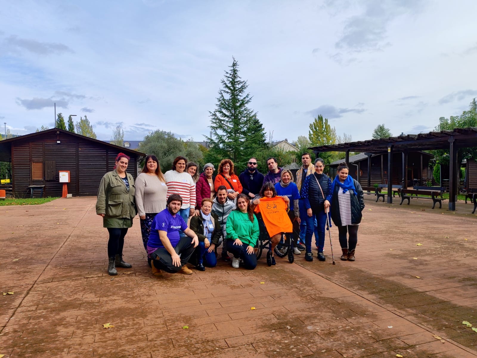 Foto grupal en el albergue