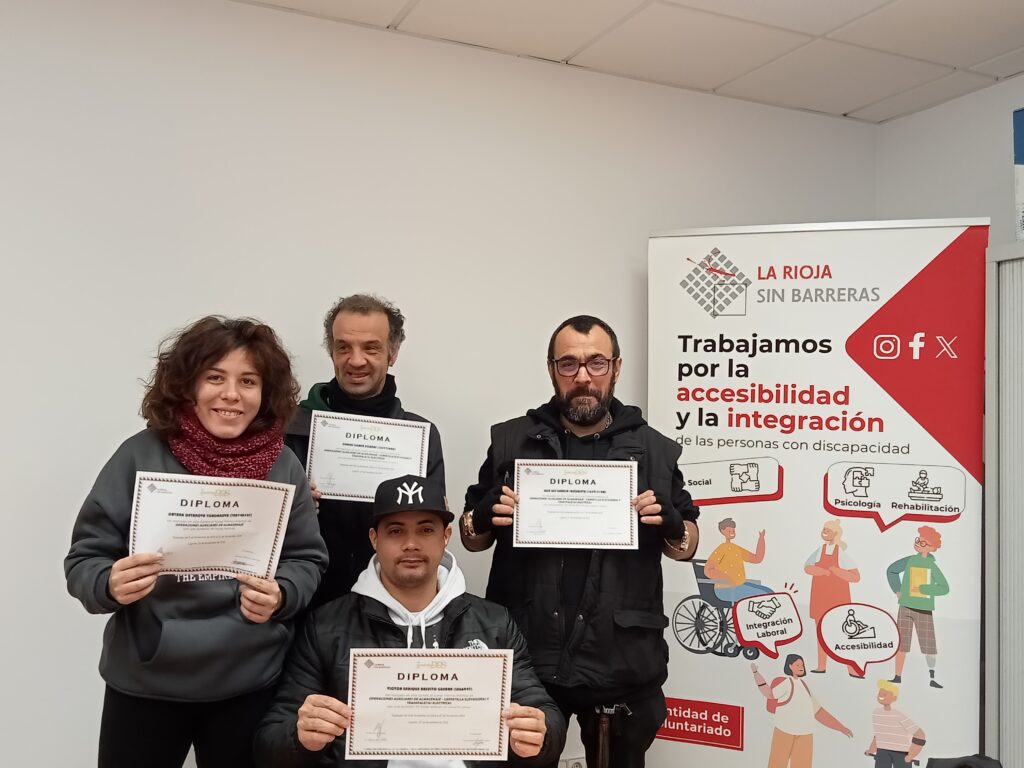 empleo-entrega diplomas almacenaje