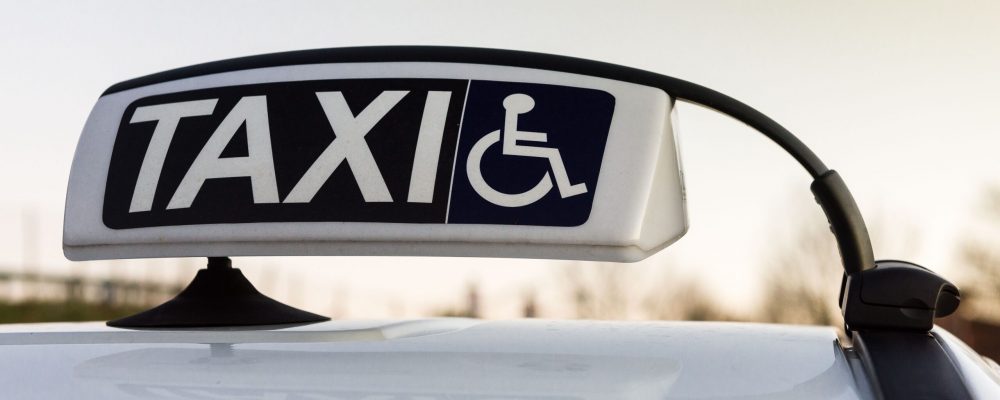 Escasez de Taxis Adaptados para Personas con Discapacidad en Logroño.