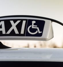 Escasez de Taxis Adaptados para Personas con Discapacidad en Logroño.